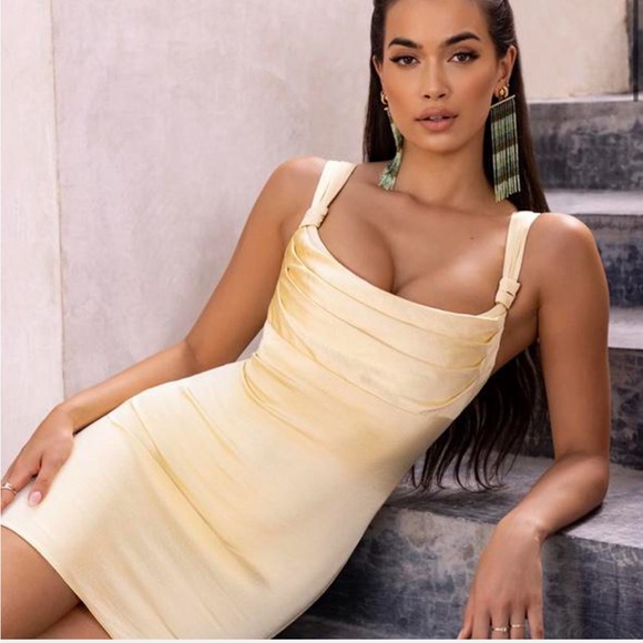 Oh Polly Yellow Knot A Mirage satin Mini Dress - Picture 6 of 9